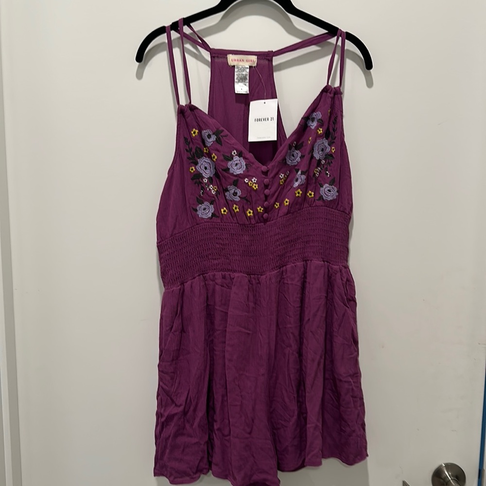NWT Floral embroidered Romper Forever 21